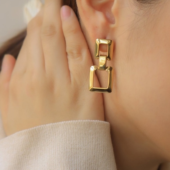 Waterproof Dangle Chain earrings - Picture 6 of 6